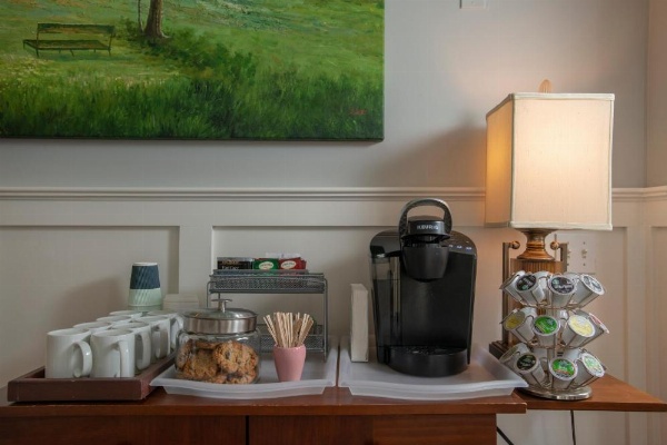 Liberty Hill Inn image 13