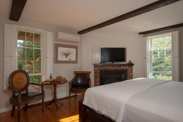 Liberty Hill Inn image 4